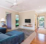 Middles Villa Manyana 02 - Accommodation QLD