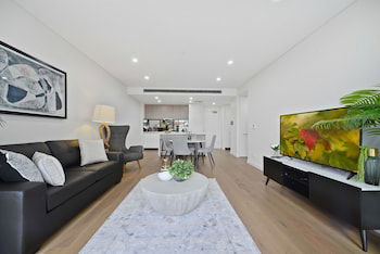 Ultra Modern Luxurious Home In Tranquil Sydney - Accommodation QLD 0