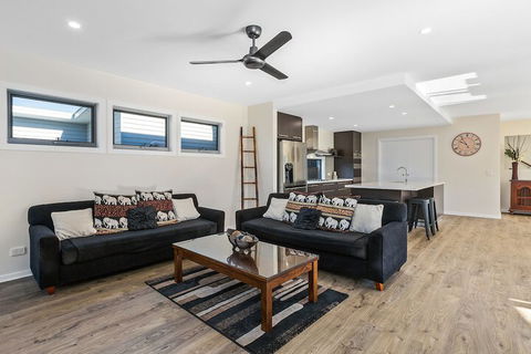 Pebbles At Casuarina Beach - Accommodation QLD 3