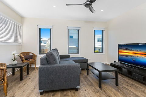 Pebbles At Casuarina Beach - Accommodation QLD 5