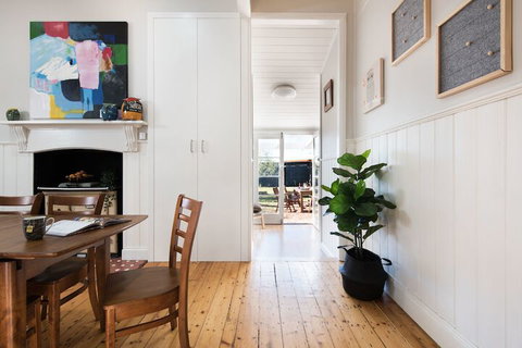 Albert Cottage - Accommodation QLD 6