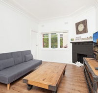 Newly Renovated Apt Close to CBD Unit 2 - Accommodation QLD