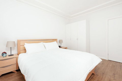 Newly Renovated Apt Close To CBD Unit 2 - Accommodation QLD 4