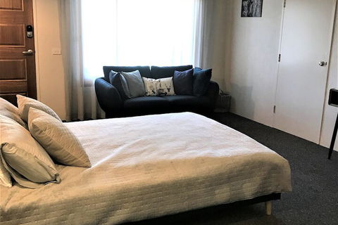 Scandi Stayz Retreat 1 - Accommodation QLD 2