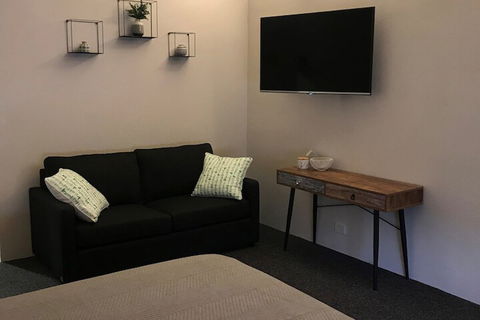Scandi Stayz Retreat 2 - Accommodation QLD 2