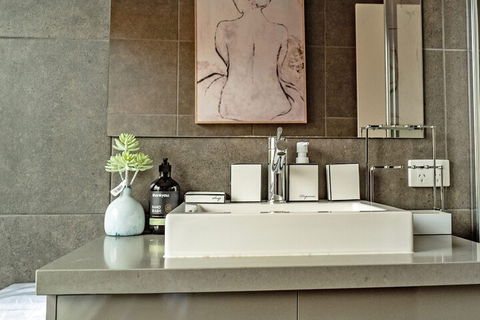 AUJOY 4 Bed Townhouse Glen Waverley - Accommodation QLD 2