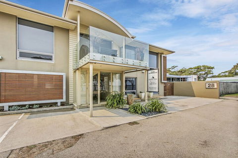 A Window On The Bay - Accommodation QLD 2