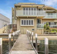 A Window on the Bay - Accommodation QLD