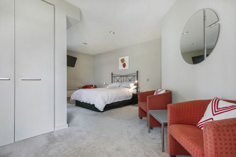 A Window On The Bay - Accommodation QLD 3