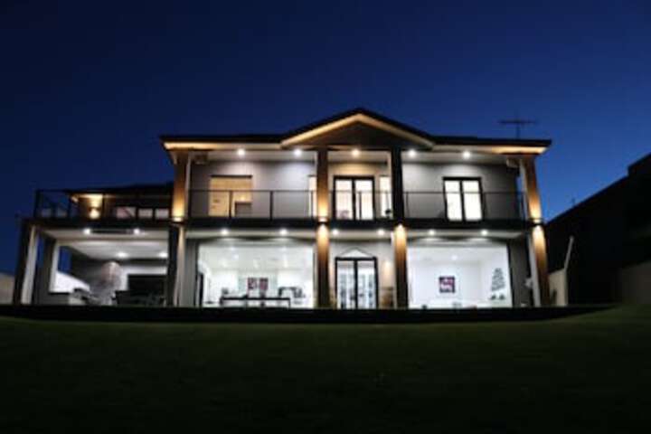 White Sands SA Accommodation QLD