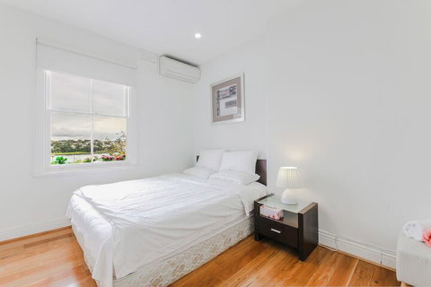 Waterview Terrace In Historic Rocks - Accommodation QLD 4