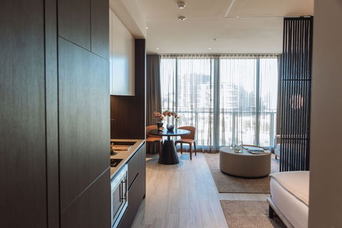 SKYE Suites Green Square - Accommodation QLD 3