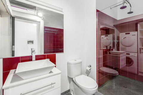 BOUTIQUE STAYS - Loft On Rose - Accommodation QLD 4