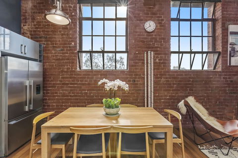 BOUTIQUE STAYS - Loft On Rose - Accommodation QLD 2