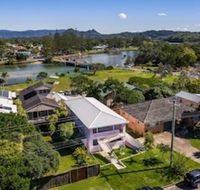 A PERFECT STAY Sunset Beach Riverside - Accommodation QLD