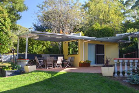 A Bach At Bright Bright VIC - Accommodation QLD 0