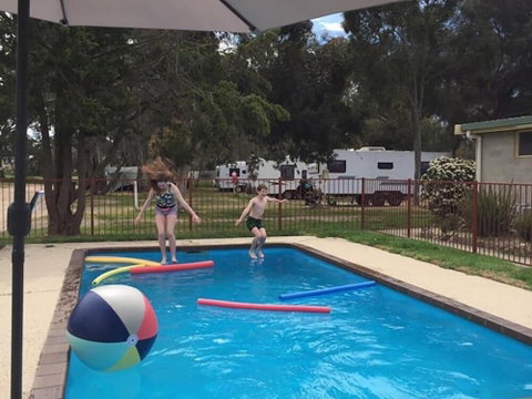 Acacia Caravan Park - Accommodation QLD 0