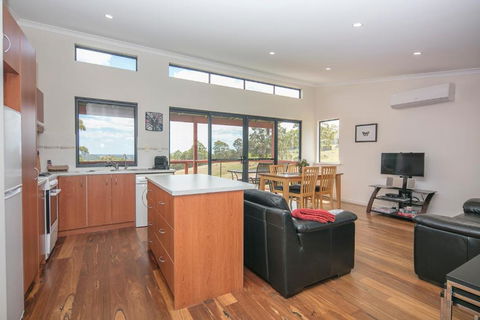 Karrak Reach Forest Retreat - Accommodation QLD 2