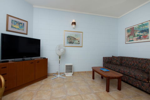 Forster Lodge 6 - Accommodation QLD 5