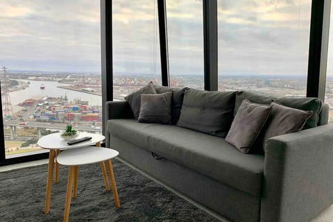 JC Marina Tower Docklands - Accommodation QLD 7