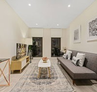 New 2 Bedroom Apt Minutes Walking to Darling Harbour - Accommodation QLD