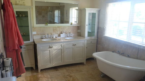 Yea Woodduck Cottage - Accommodation QLD 5