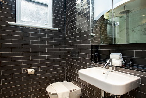 Urban Rest The Miller - Accommodation QLD 4