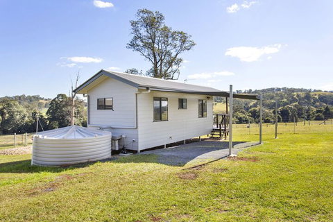 Valley Cabins By The Creek - Accommodation QLD 5