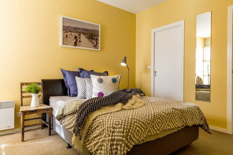 Mika, 2bdr Fitzroy Pad With Secure Parking - Accommodation QLD 1