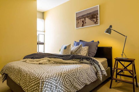 Mika, 2bdr Fitzroy Pad With Secure Parking - Accommodation QLD 3