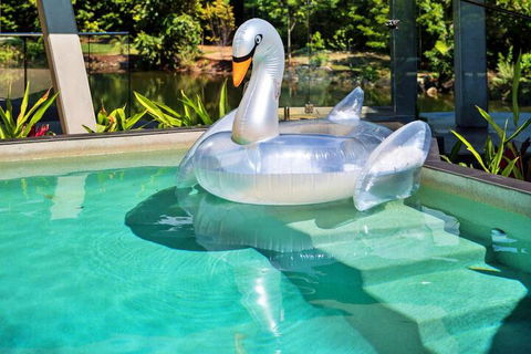 Alkira Award Winning Luxury Holiday Home - Accommodation QLD 5