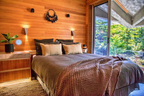 Alkira Award Winning Luxury Holiday Home - Accommodation QLD 7