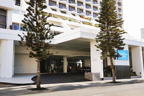 L7 Surfers Paradise Apartment - Accommodation QLD 6