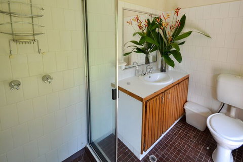 Noah Creek Eco Huts - Accommodation QLD 7
