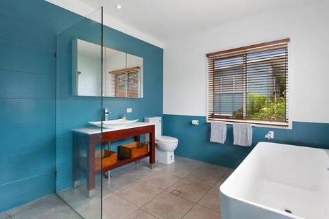 BEACH HOUSE On PEARL - Accommodation QLD 6