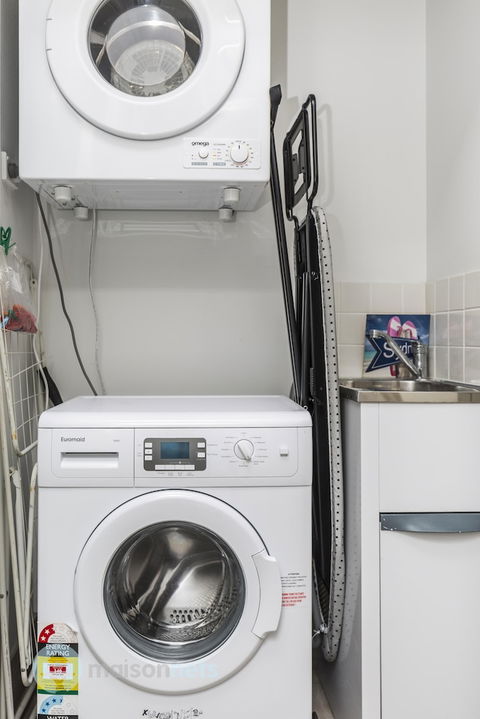 Redfern One Bedroom Apartment With Views - Accommodation QLD 5