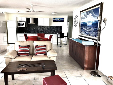 Cairns Apartment Esplanade Ocean Views - Accommodation QLD 3