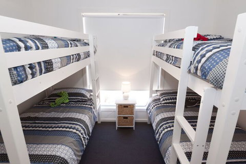 Lady Bay Getaway 12 Lady Bay - Accommodation QLD 2