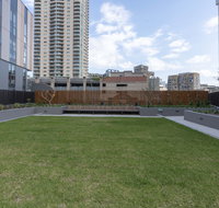 Modern Apartment in Darling Harbour - Accommodation QLD