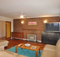 Salty Sands Meters From THE Beach Free Wifi - Accommodation QLD