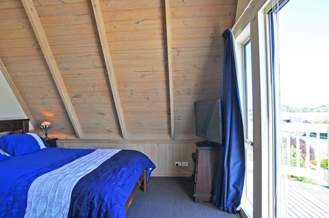 Archies Beachside Abode PET Friendly - Accommodation QLD 6