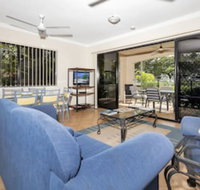 The Mediterranean Beachfront Groundfloor Apartment - Accommodation QLD