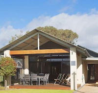 Footsteps From The Bay - Accommodation QLD