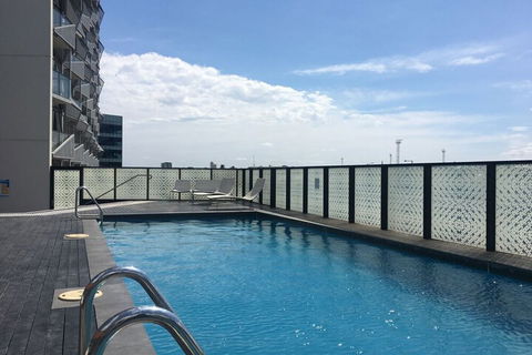 JC Water View Apartment On La Trobe - Accommodation QLD 1