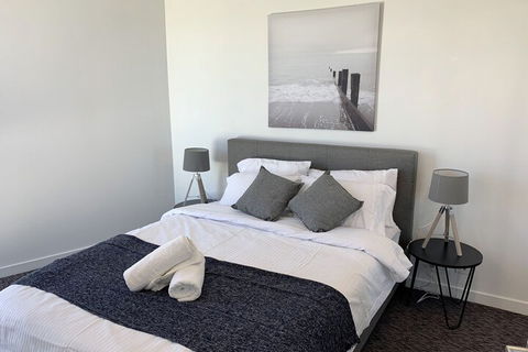 JC Water View Apartment On La Trobe - Accommodation QLD 3