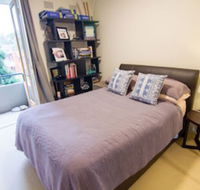 Cozy Apartment in Waverton - Accommodation QLD