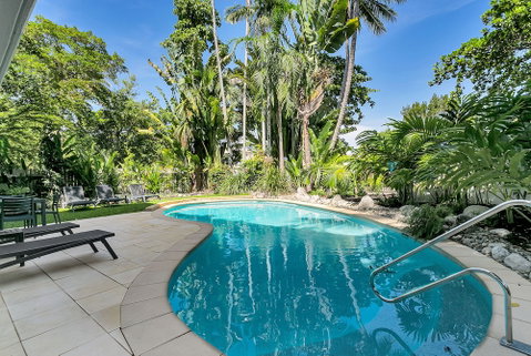Seascape Holiday-Tropical Reef Apartment - Accommodation QLD 1