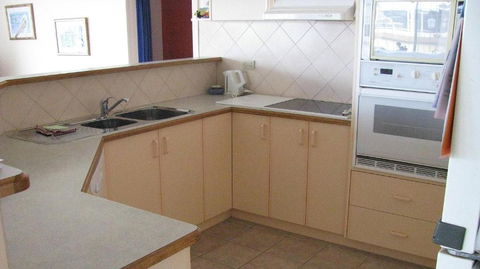 QUAYS 6 - Accommodation QLD 4