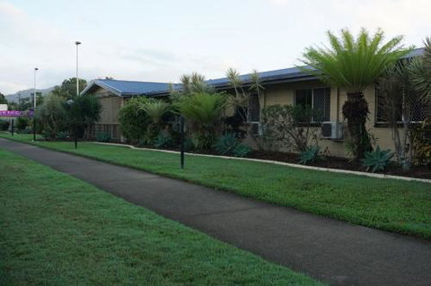 YAL Cairns A Motel That Makes A Difference - Accommodation QLD 4