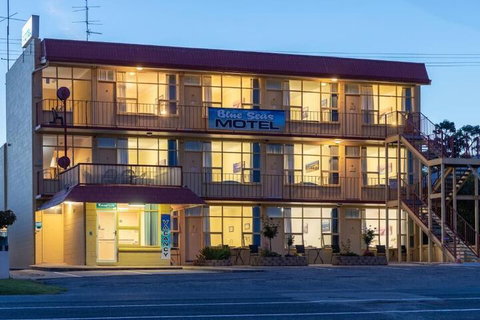 Blue Seas Motel - Accommodation QLD 2